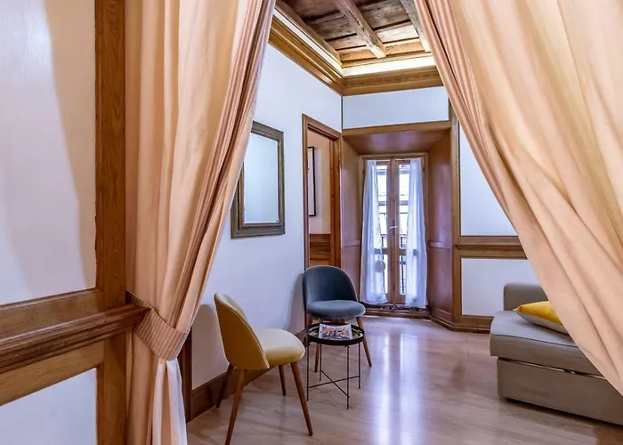 Spagna Historical By Spanish Steps דירה רומא