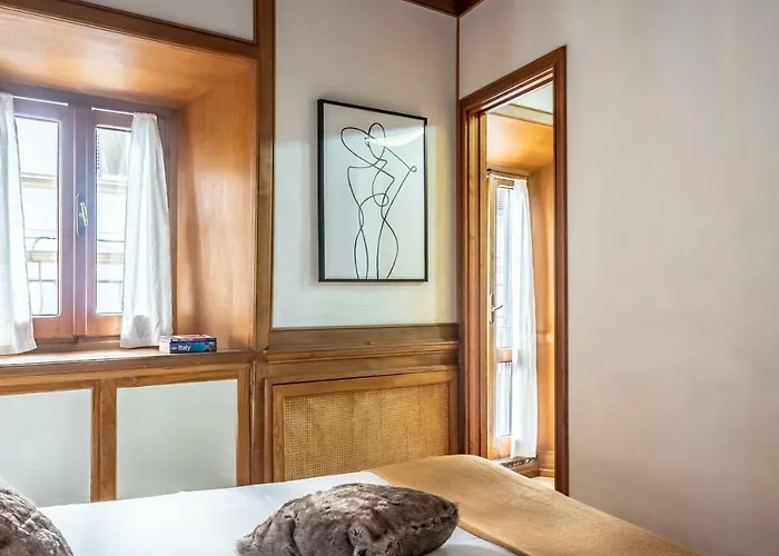 Spagna Historical By Spanish Steps * רומא