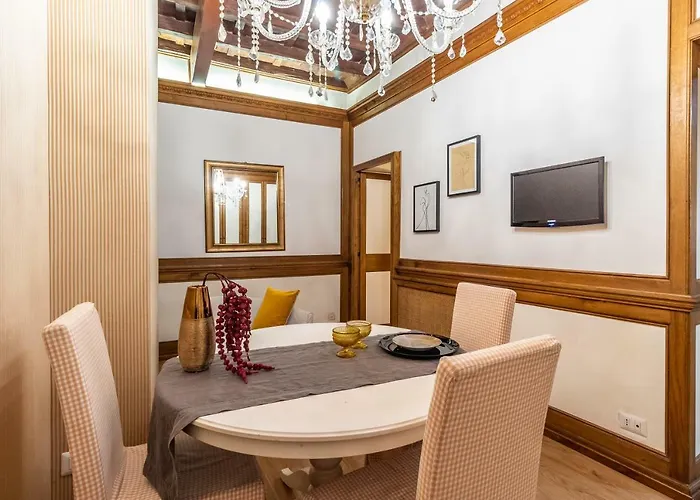 Spagna Historical By Spanish Steps דירה